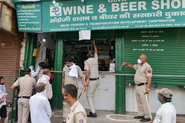 Delhi Govt imposes 70% 'Special Corona Fee' on Liquor